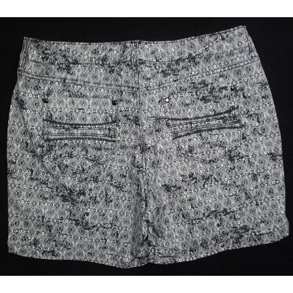 Bandolino Amy Short-Black Stamp Melody-Size 10 - Picture 4 of 7